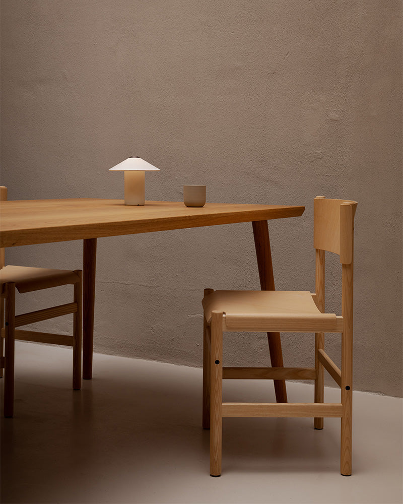 FUTÉ / Table 180