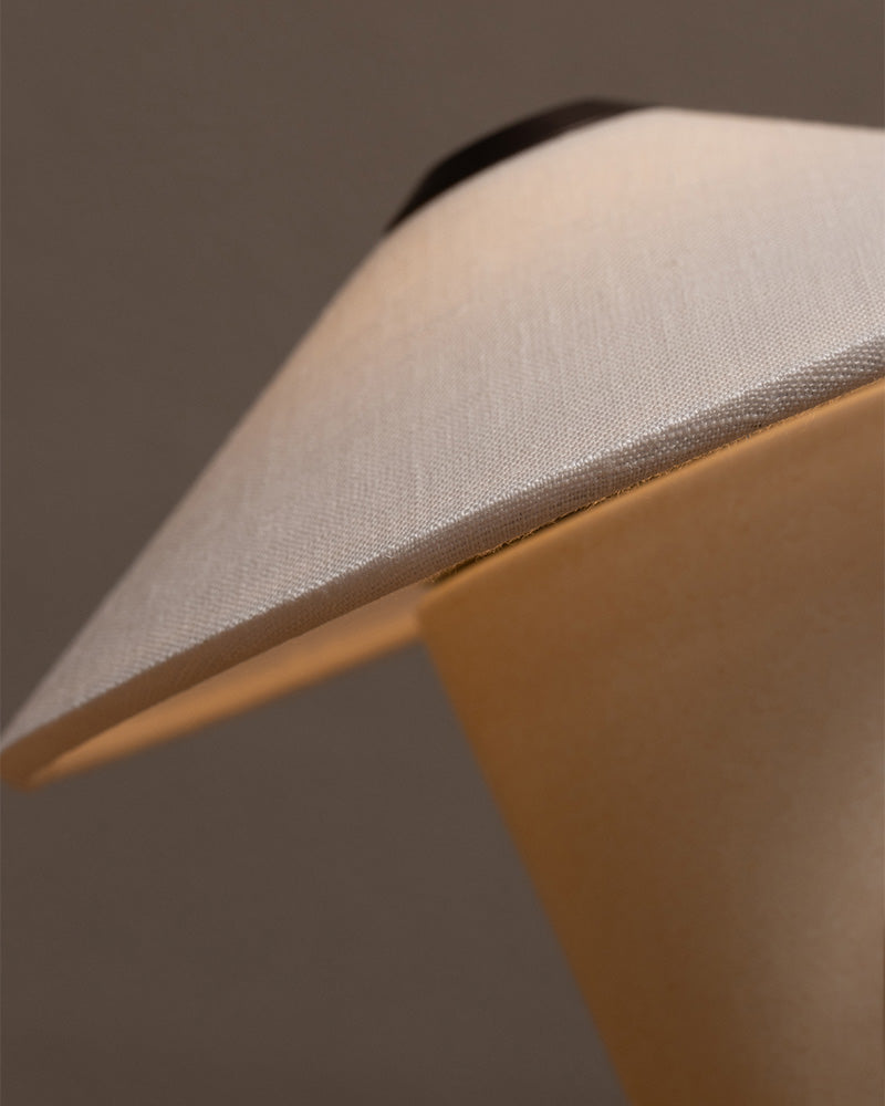 FUTÉ / Table 180