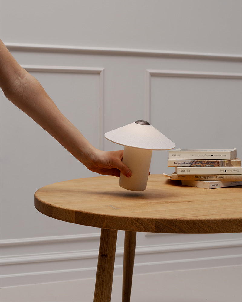 FUTÉ / Table 180