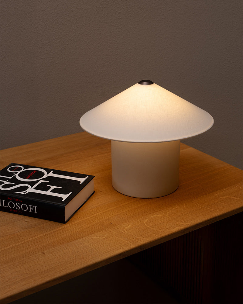 FUTÉ / Table 350