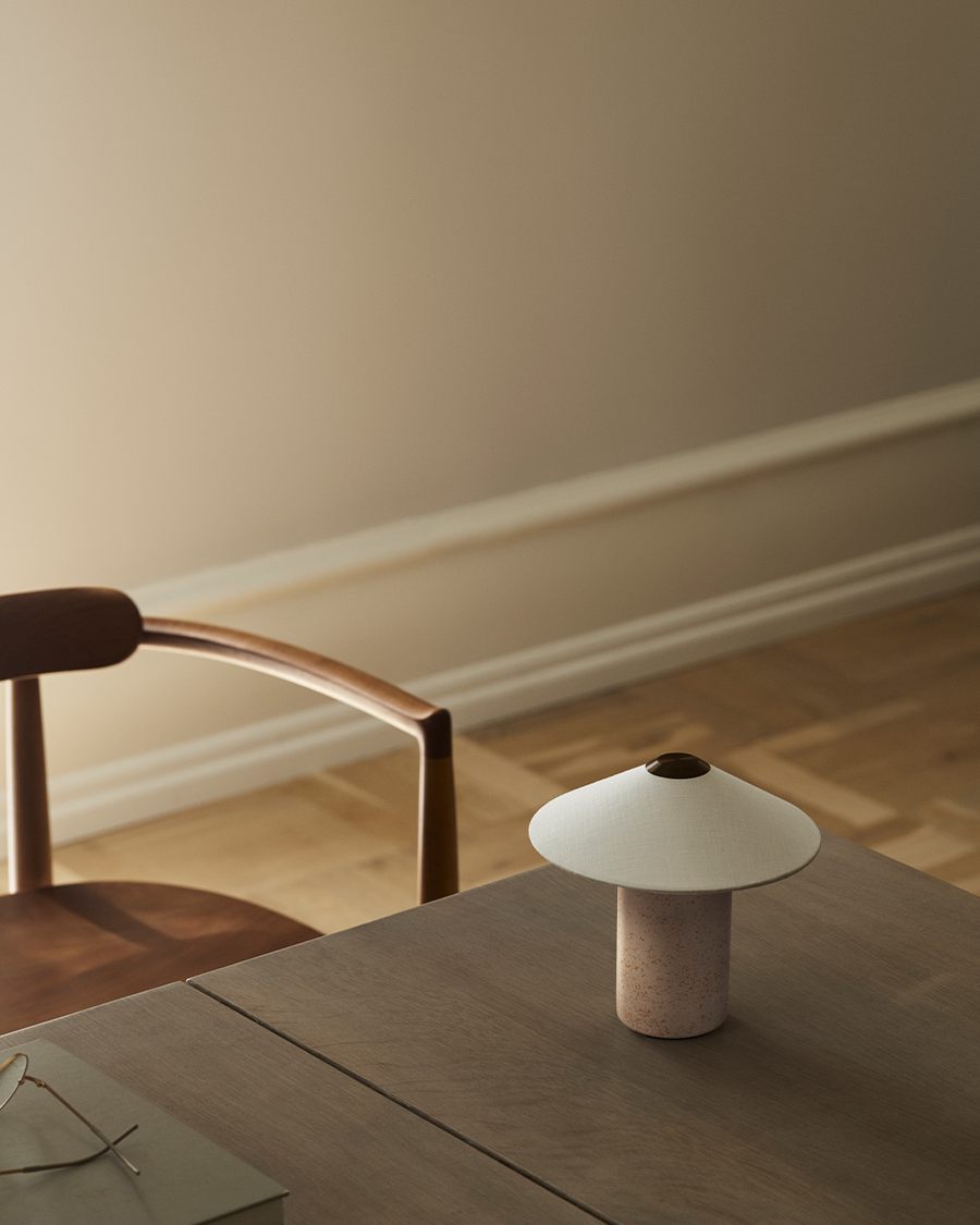 FUTÉ / Table 180