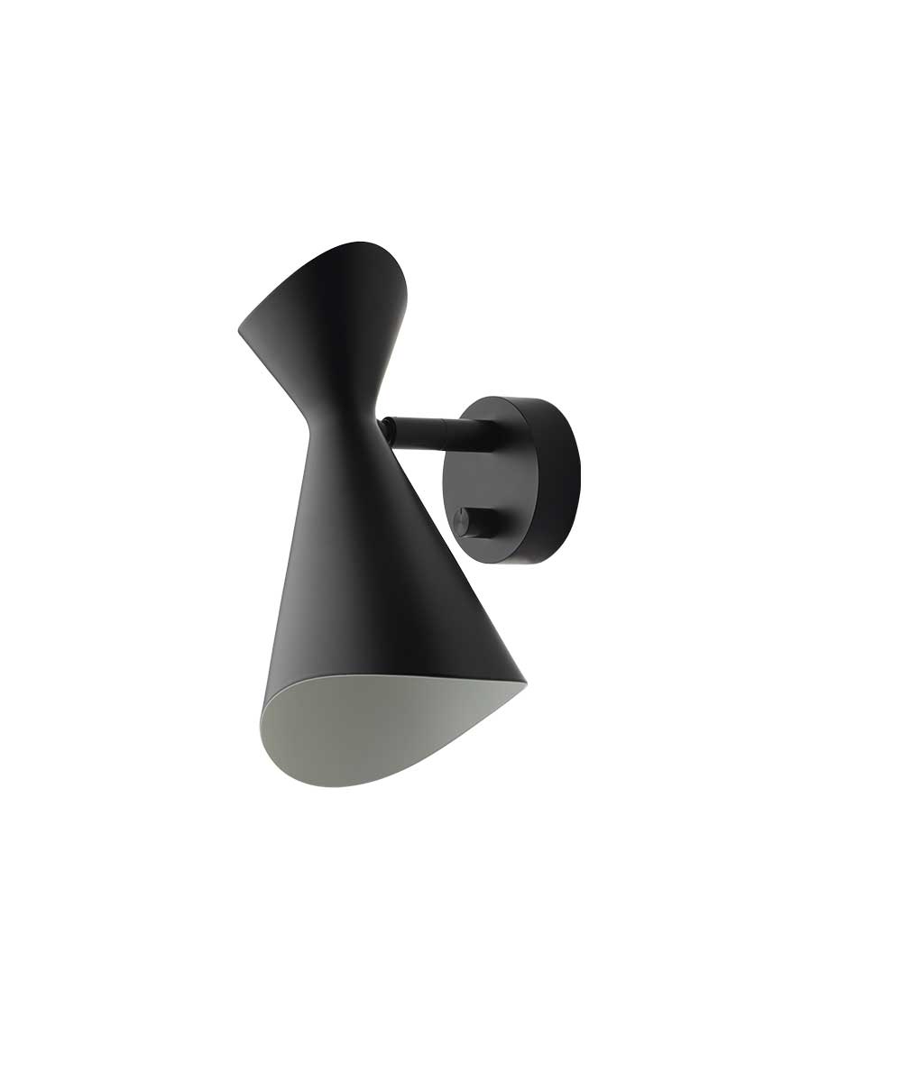 NINOTCHKA / Wall 125