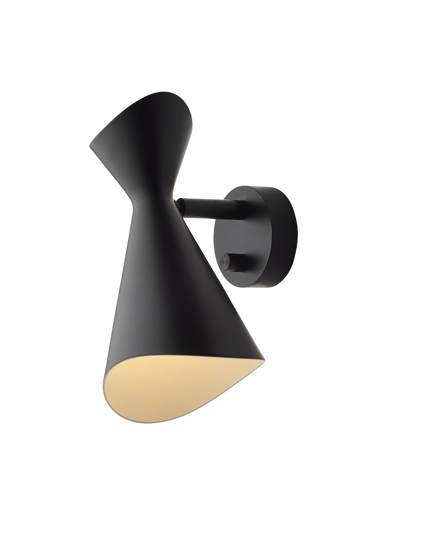 NINOTCHKA / Wand 125