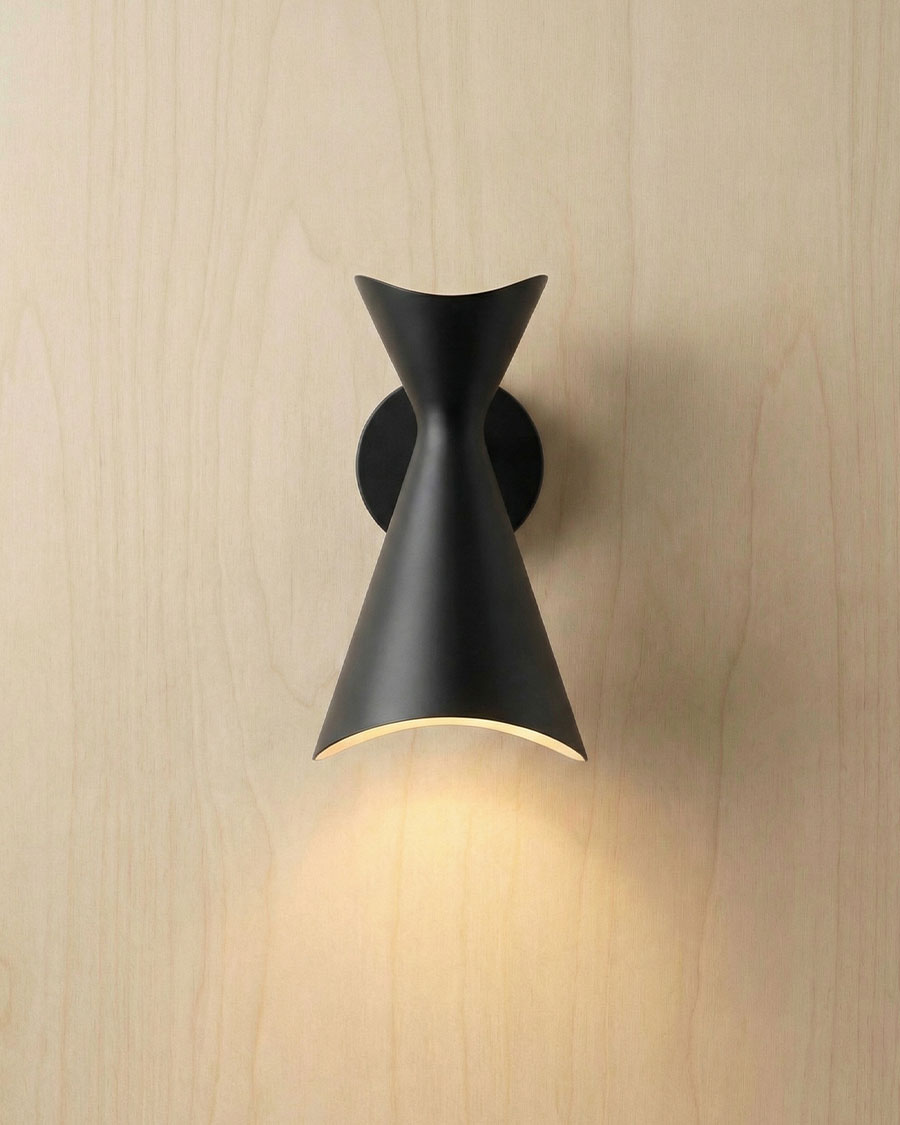 NINOTCHKA / Wall 125