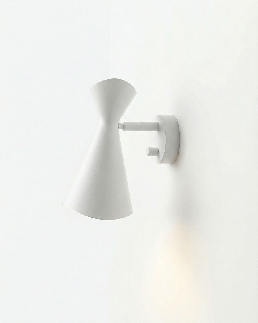 NINOTCHKA / Wall 125