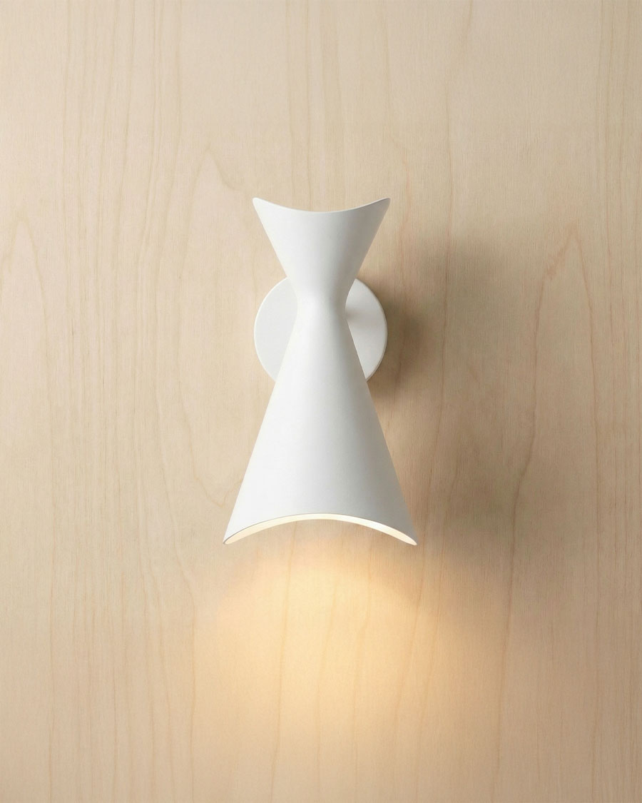 NINOTCHKA / Wall 125